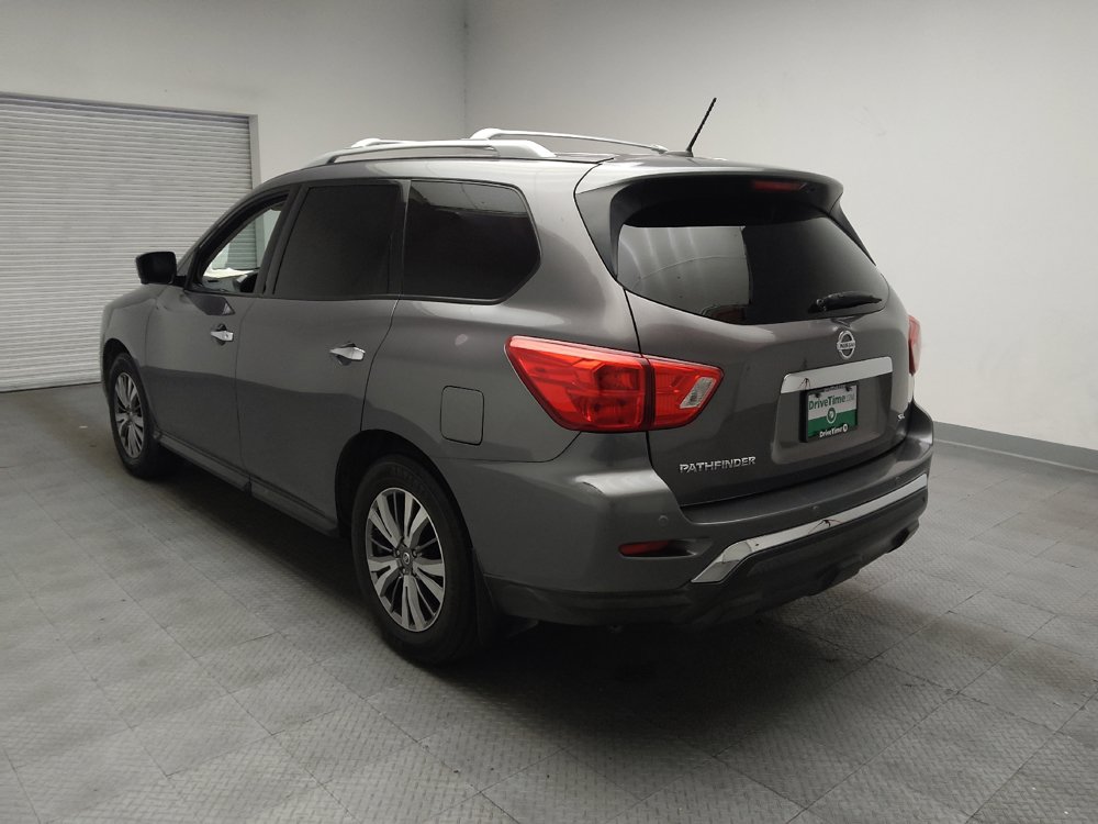 Used 2018 Nissan Pathfinder SL w/ Cargo Package FWD image 5