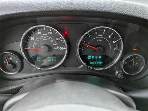 Used 2016 Jeep Wrangler Unlimited Sport w/ Connectivity Group image 29