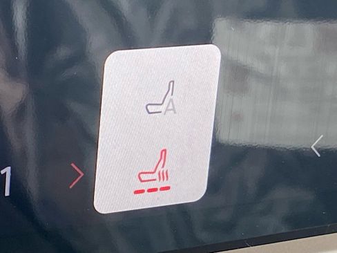 Used 2025 Ford Explorer Active image 12