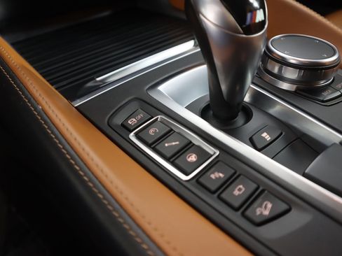 Used 2017 BMW X5 M image 54