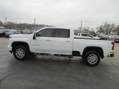 Used 2023 Chevrolet Silverado 2500 High Country image 9