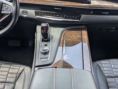 Certified 2023 Cadillac Escalade ESV Sport Platinum w/ LPO, Floor Liner Package AWD/4WD image 19