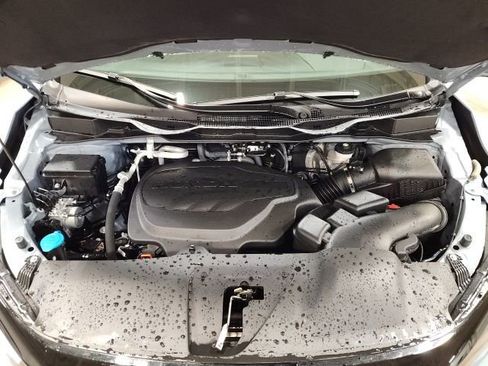 Used 2025 Honda Odyssey Elite image 9