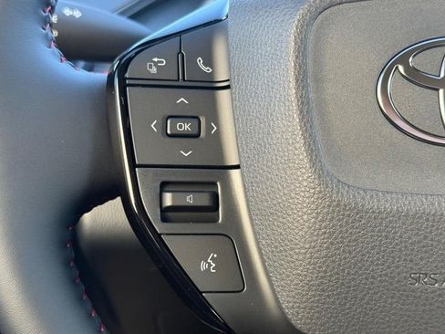 New 2026 Toyota Prius Plug-In Hybrid FWD image 9