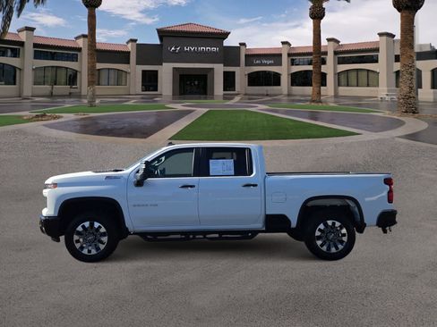 Used 2025 Chevrolet Silverado 2500 Custom w/ Custom Value Package AWD/4WD image 5