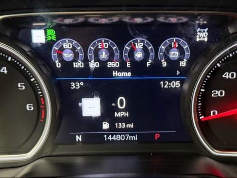 Used 2021 Chevrolet Suburban Premier w/ Premium Package image 18