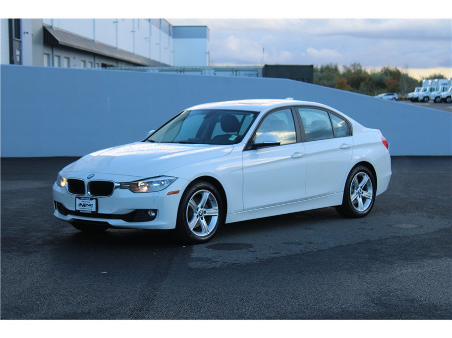 Used 2013 BMW 328i xDrive Sedan AWD/4WD image 1