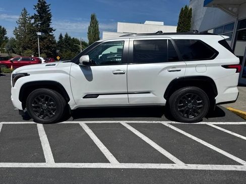 Used 2024 Toyota Sequoia Platinum AWD/4WD image 2