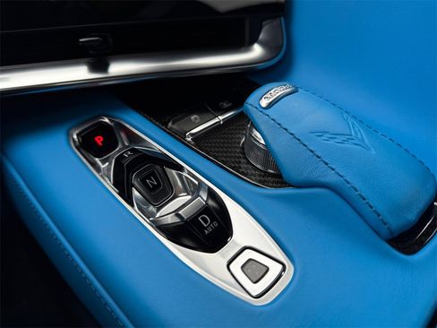 Used 2021 Chevrolet Corvette Stingray Premium Cpe w/ Z51 Performance Package image 18