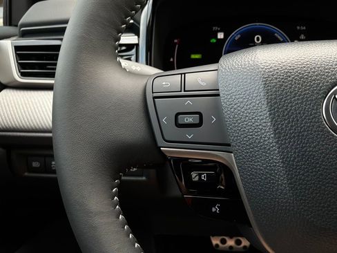 New 2026 Toyota Camry SE FWD image 32