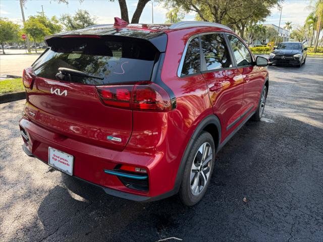 Used 2022 Kia Niro EX FWD image 7