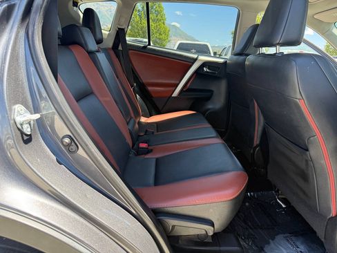 Used 2014 Toyota RAV4 Limited w/ Technology Package FWD image 20