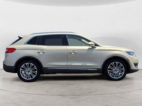 Used 2017 Lincoln MKX Reserve w/ Driver Assistance Package FWD image 2