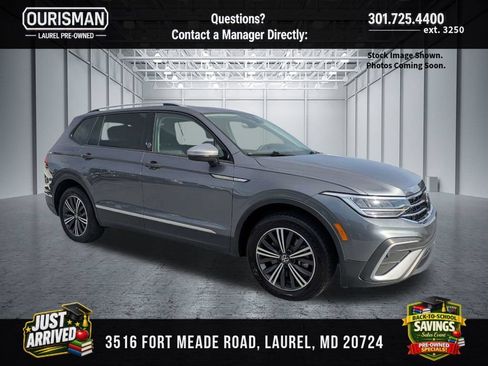 Used 2024 Volkswagen Tiguan SE w/ Panoramic Sunroof Package FWD image 1