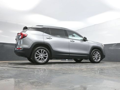 Used 2024 GMC Terrain SLT FWD image 40