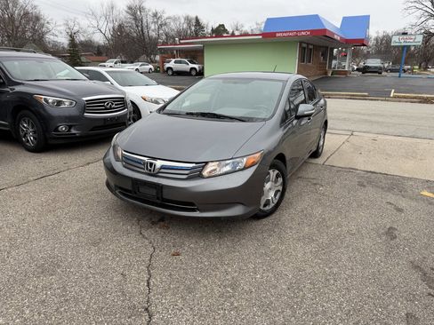 Used 2012 Honda Civic Hybrid Sedan image 3
