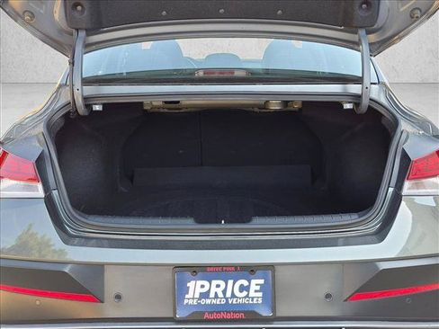 Used 2024 Hyundai Elantra Limited FWD image 6