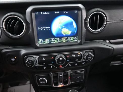 Used 2021 Jeep Wrangler Unlimited Sahara w/ Uconnect 4C Nav & Sound Group AWD/4WD image 10
