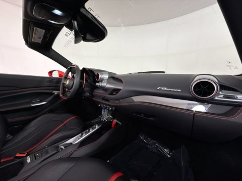 Certified 2022 Ferrari F8 Tributo RWD image 24