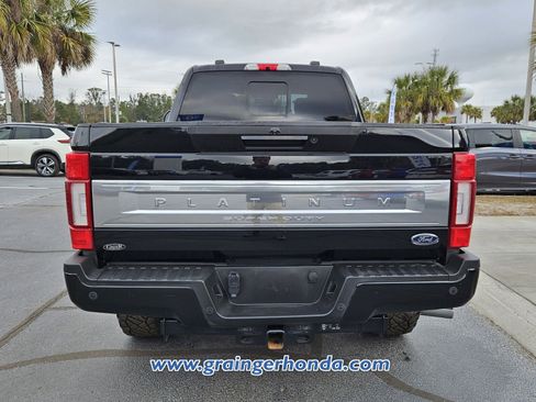 Used 2022 Ford F250 Platinum image 4