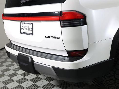 Used 2026 Lexus GX 550 w/ Accessory Package (CT) AWD/4WD image 55