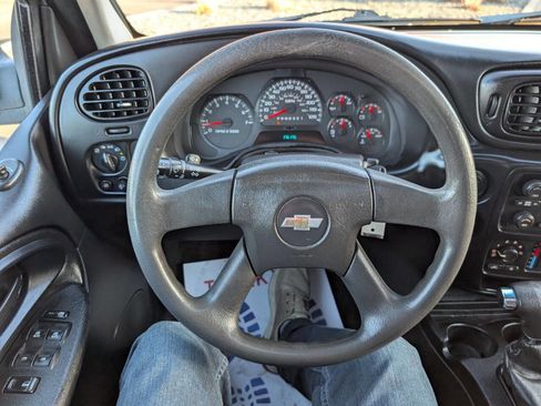 Used 2008 Chevrolet TrailBlazer LT w/ Sun And Sound Package image 18