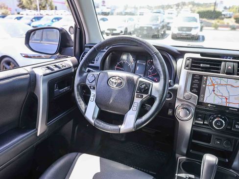 Used 2024 Toyota 4Runner SR5 Premium w/ Moonroof Package RWD image 4