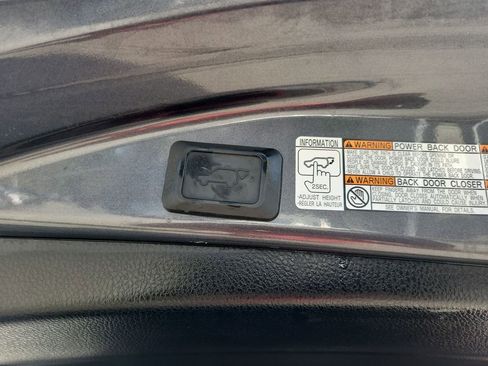 Certified 2017 Toyota RAV4 Limited image 27