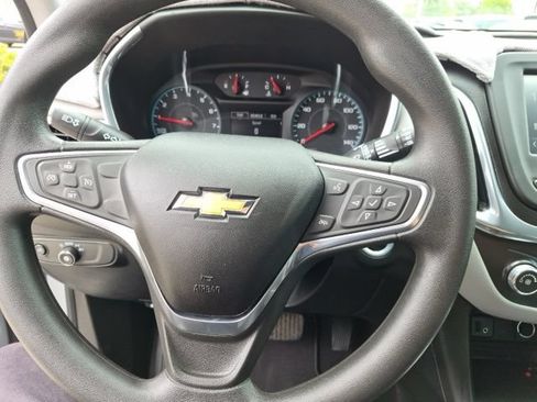 Used 2018 Chevrolet Equinox LS FWD image 22