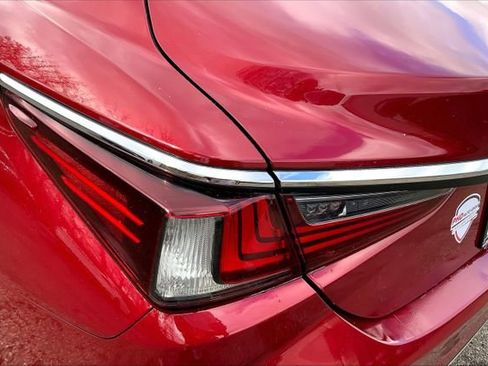 Used 2021 Lexus ES 250 w/ Premium Package image 12
