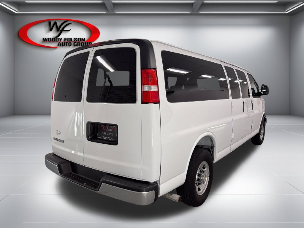 Used 2025 Chevrolet Express 3500 LT w/ LT Preferred Equipment Group RWD image 6