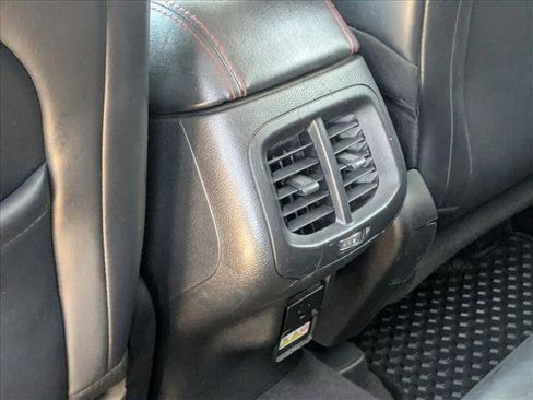 Used 2017 Jeep Cherokee Trailhawk image 18