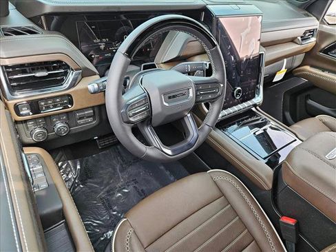 New 2026 GMC Yukon Denali AWD/4WD image 3