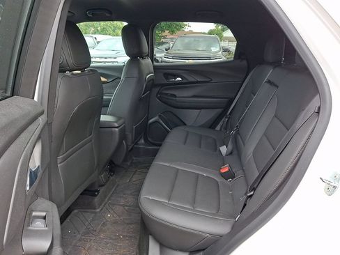 Used 2023 Chevrolet TrailBlazer ACTIV w/ Technology Package FWD image 10