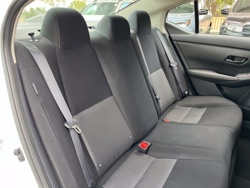 Used 2025 Nissan Sentra SV FWD image 27