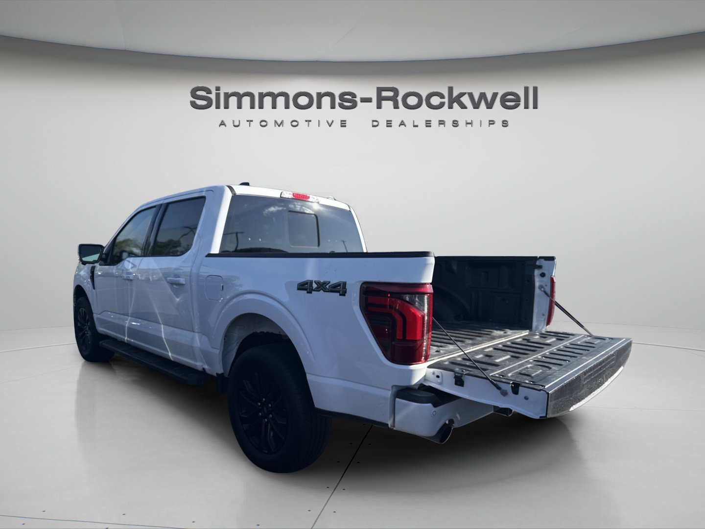 Used 2025 Ford F150 Lariat AWD/4WD image 3