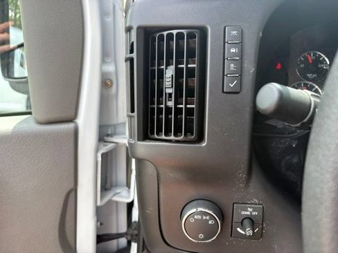 Used 2025 Chevrolet Express 2500 w/ Driver Convenience Package RWD image 32
