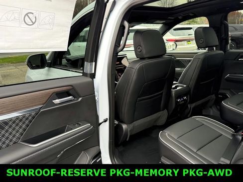 New 2026 GMC Acadia Denali image 13