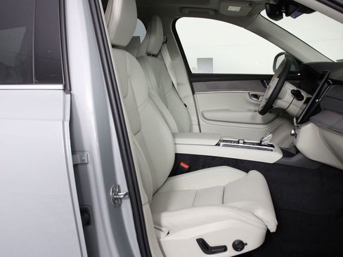 New 2026 Volvo XC90 T8 Ultra w/ Protection Package Premier AWD/4WD image 10