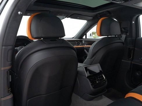 Used 2025 Bentley Flying Spur Plug-In Hybrid image 23