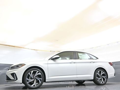 New 2026 Volkswagen Jetta SEL image 41