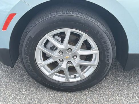 Used 2022 Chevrolet Equinox LT FWD image 11