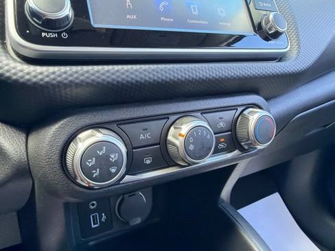 Used 2025 Nissan Kicks Play S FWD image 15