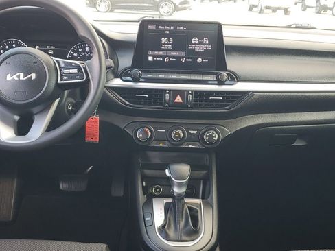 Used 2022 Kia Forte LXS image 28
