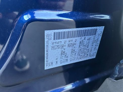 Used 2025 Nissan Rogue SV image 34