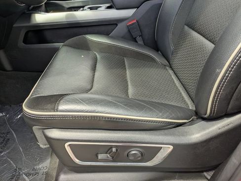 Used 2024 RAM 1500 Laramie AWD/4WD image 15