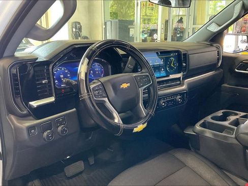 Used 2023 Chevrolet Silverado 1500 LT RWD image 4