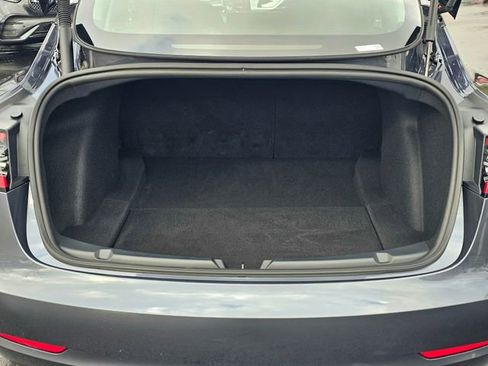 Used 2023 Tesla Model 3 Standard Range image 11