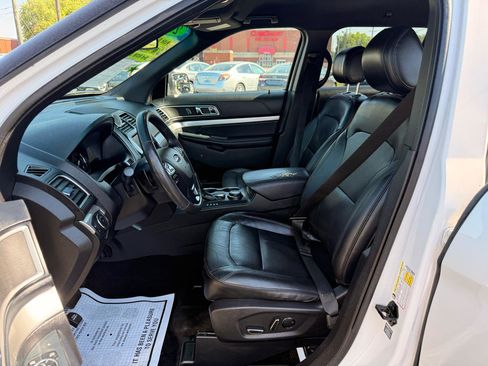 Used 2016 Ford Explorer XLT w/ Equipment Group 202A AWD/4WD image 6