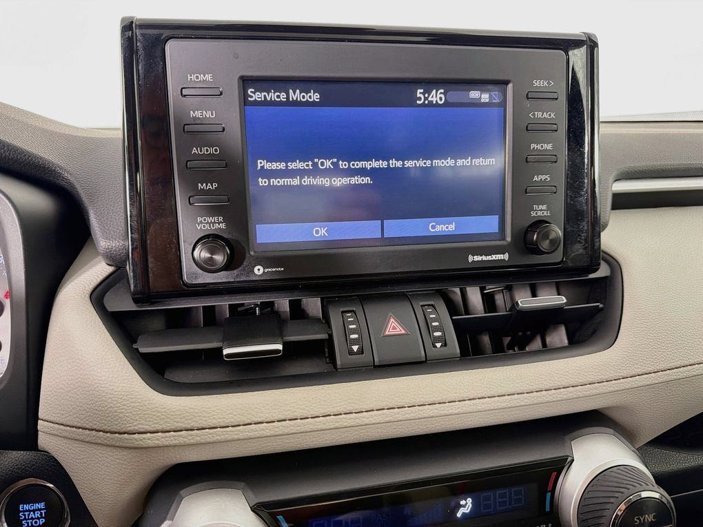 Used 2021 Toyota RAV4 XLE Premium FWD image 19